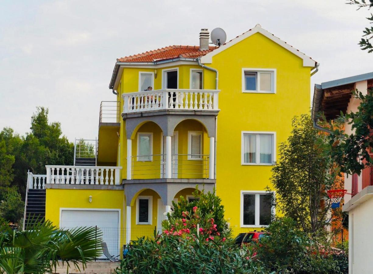 Apartment Eleni Шибеник Экстерьер фото