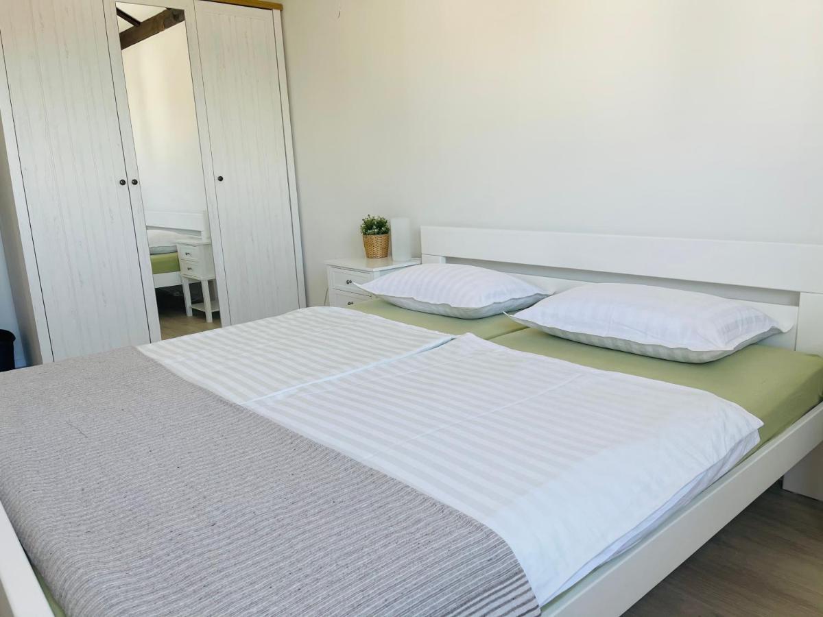 Apartment Eleni Шибеник Экстерьер фото